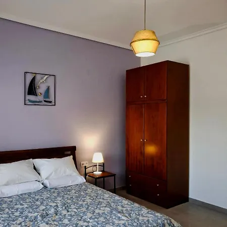 Desire Коринос