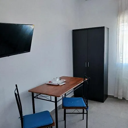 Desire Коринос