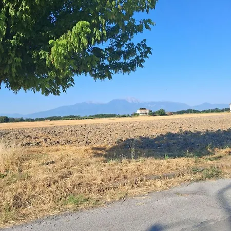 Desire Gazde/Camere de închiriat Korinós